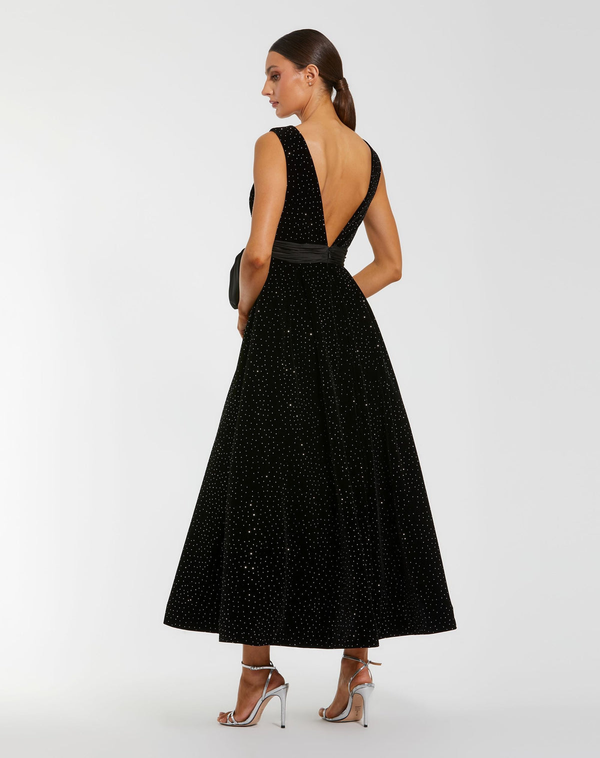 Mac Duggal Black Embellished Velvet Midi Dress With Bow