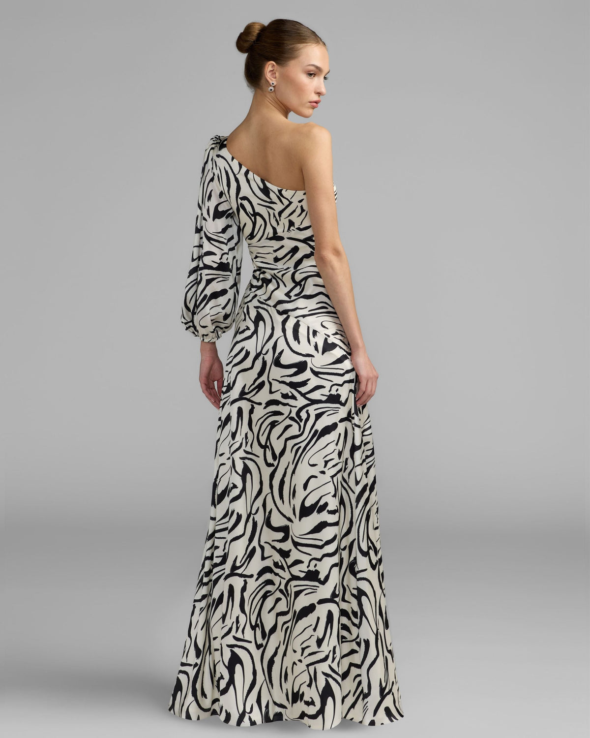 Mac Duggal White Abstract Print One Shoulder Gown With Slit