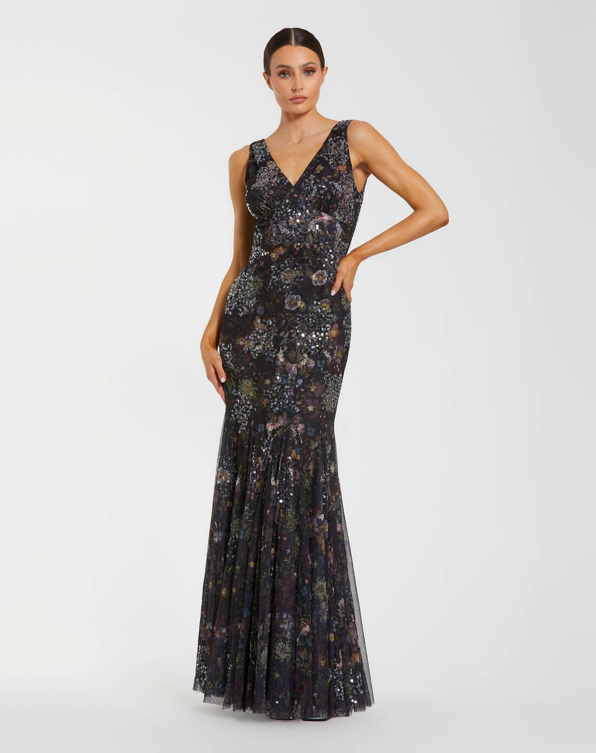 Mac Duggal Black Embellished Floral Sleeveless V-Back Gown