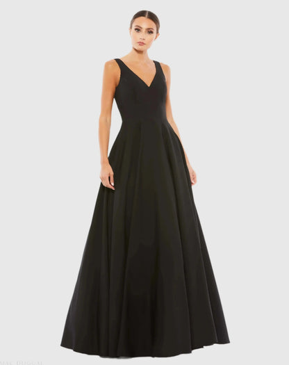 Mac Duggal Black Sleeveless V-Neck Ball Gown With Pockets