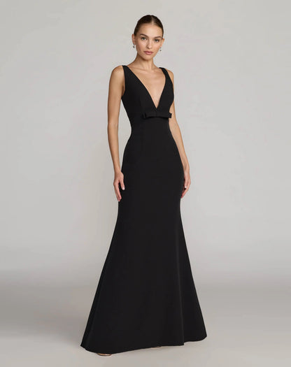 Mac Duggal Black Crepe V-Neck Mermaid Gown With Bow