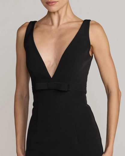 Mac Duggal Black Crepe V-Neck Mermaid Gown With Bow