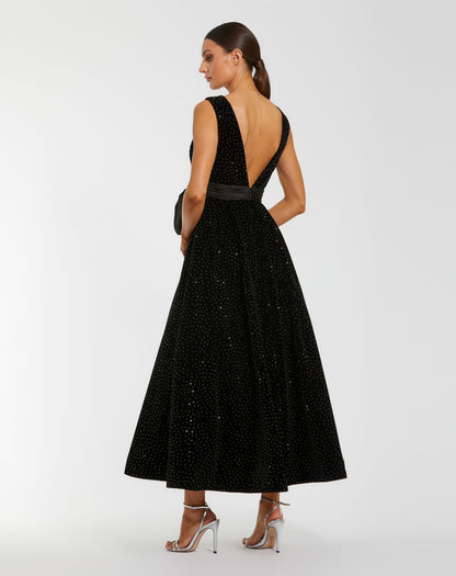 Mac Duggal Black Embellished Velvet Midi Dress With Bow