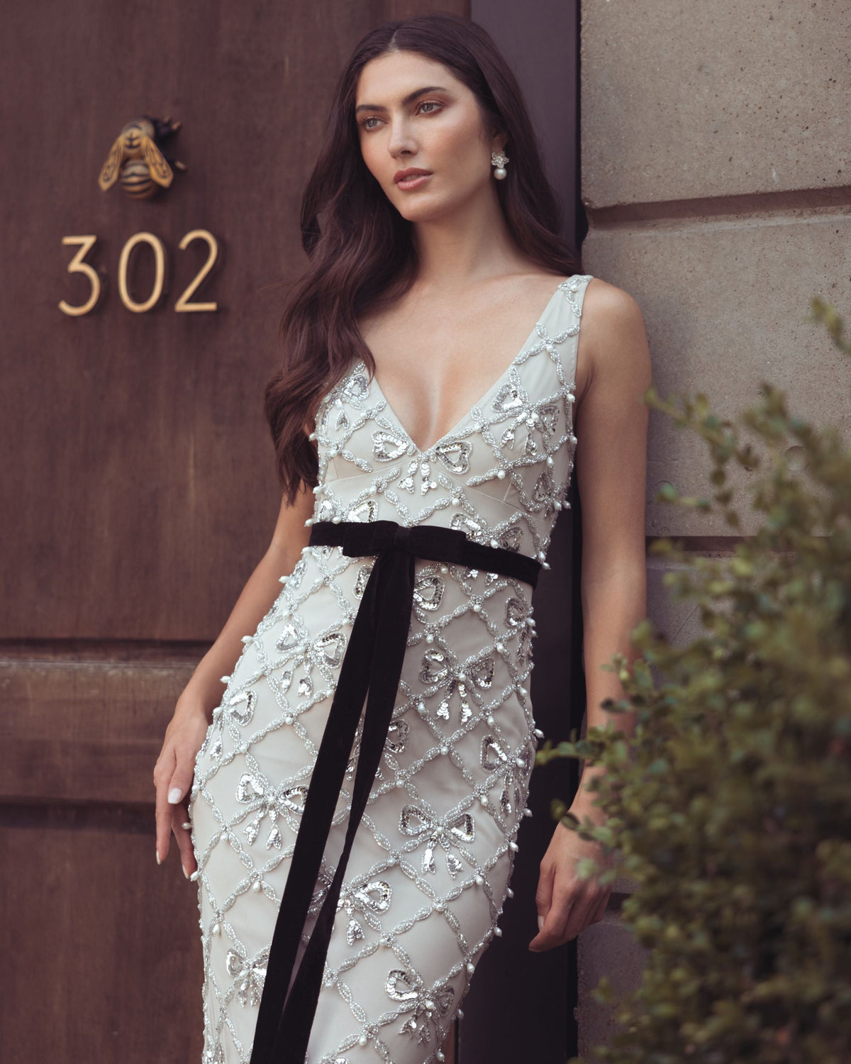 Mac Duggal Beige Beaded Bow Sleeveless V-Neck Gown