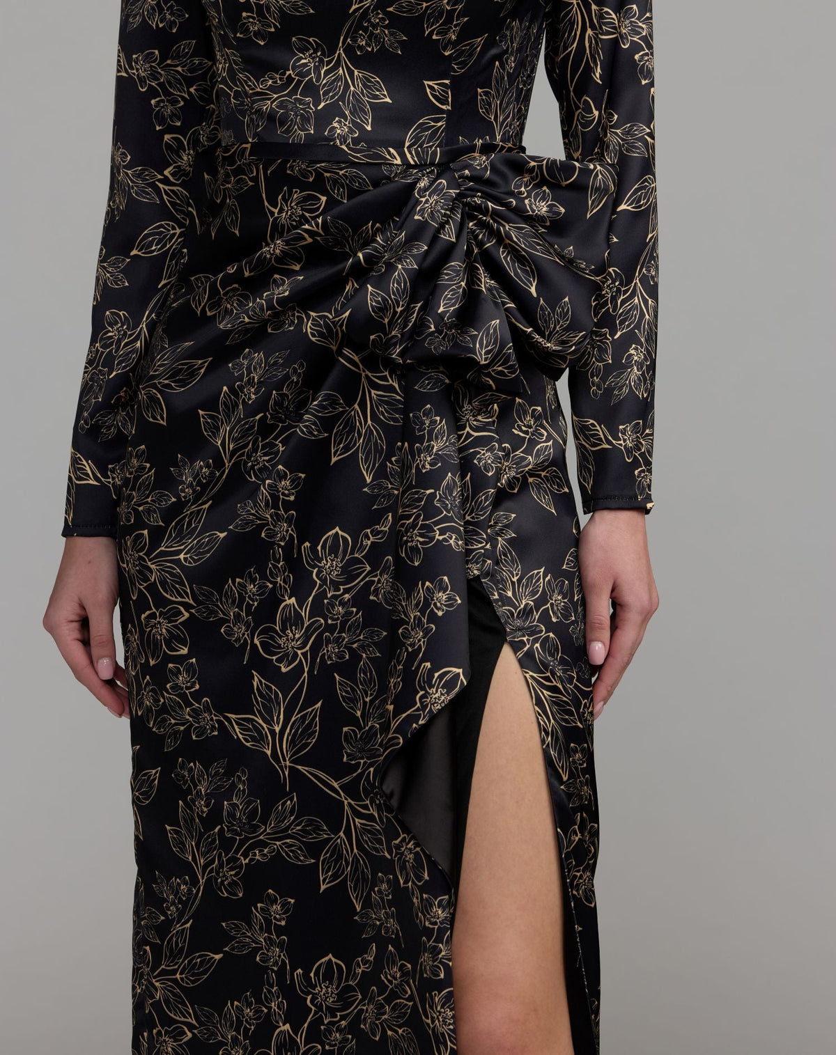 Mac Duggal Black Floral Printed Long Sleeve Gown With Bow