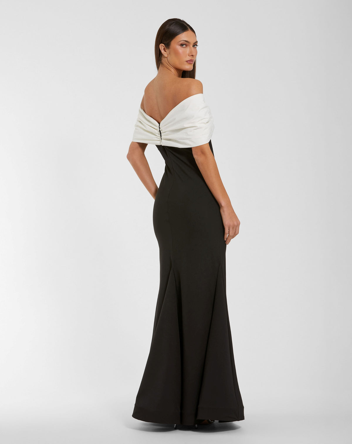 Mac Duggal Black Off The Shoulder Mermaid Gown With Bow