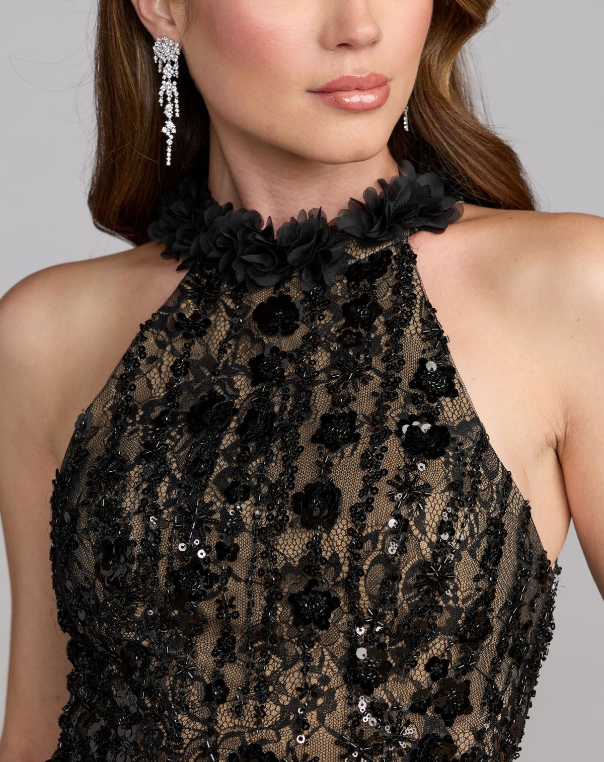 Mac Duggal Black Embellished Lace Sleeveless Halter Neck Gown