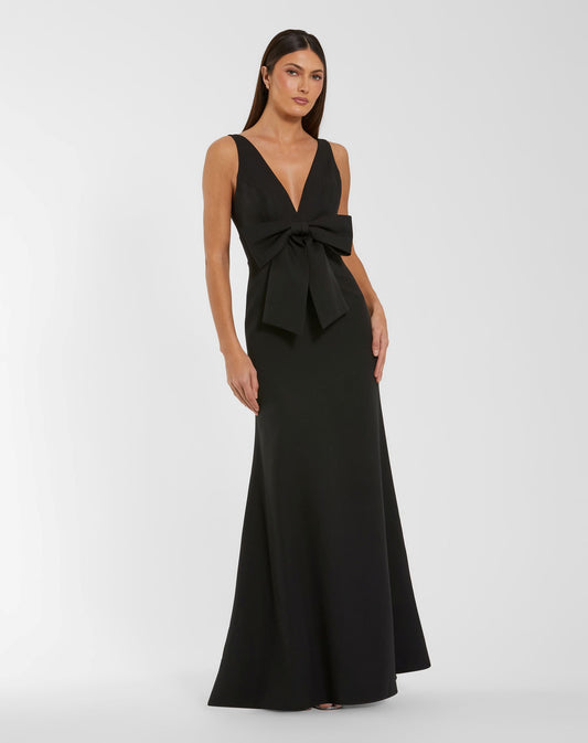 Mac Duggal Black Sleeveless V-Neck Crepe Gown with Bow