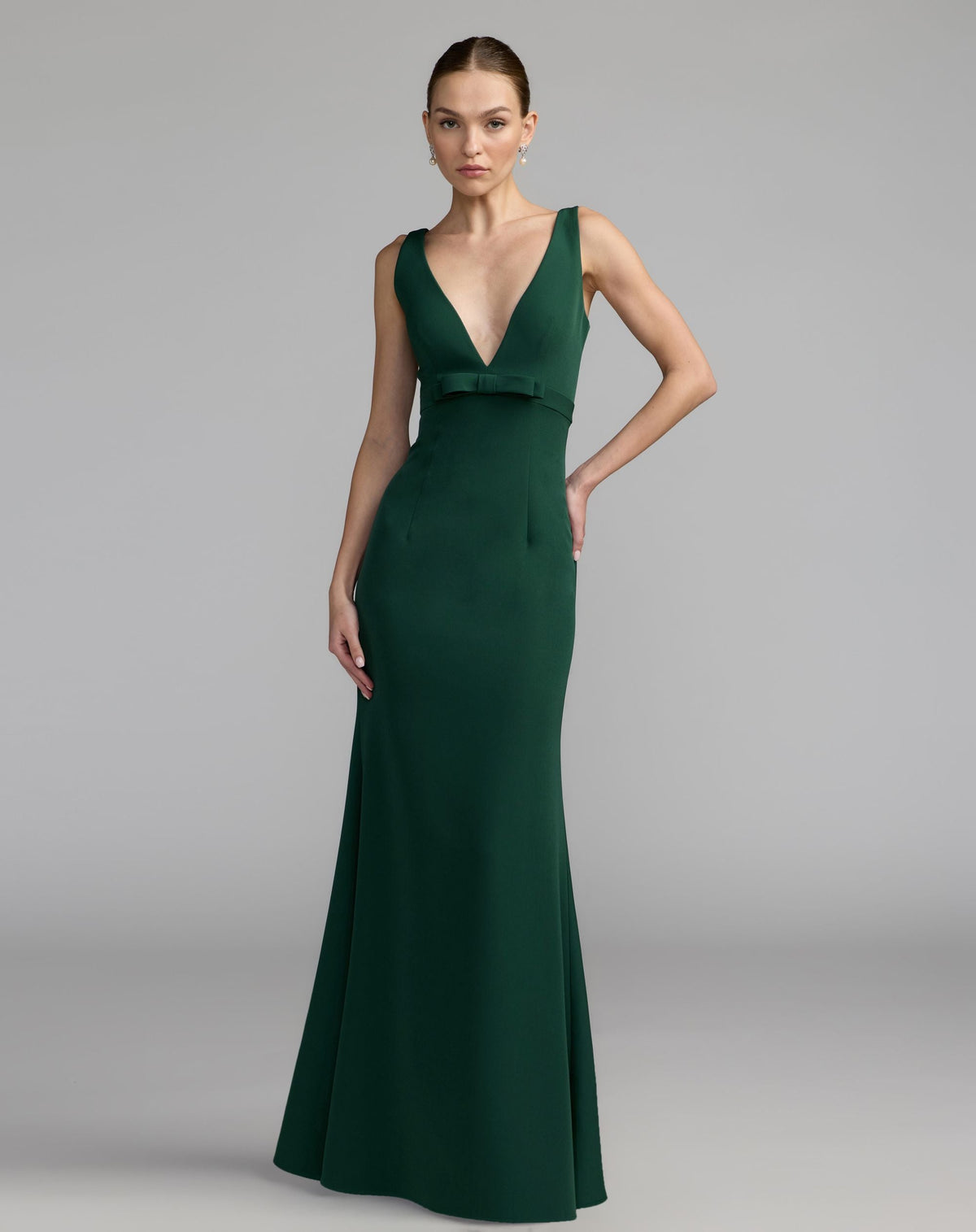 Mac Duggal Emerald Green Crepe V-Neck Mermaid Gown With Bow