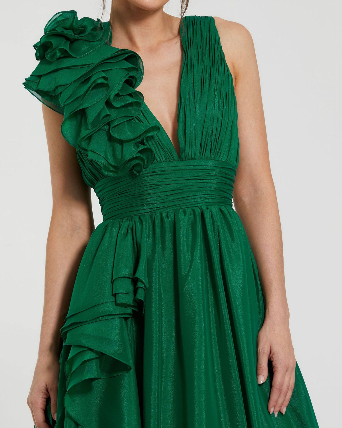 Mac Duggal Petite Emerald Green Ruffle Shoulder V-Neck Chiffon Gown