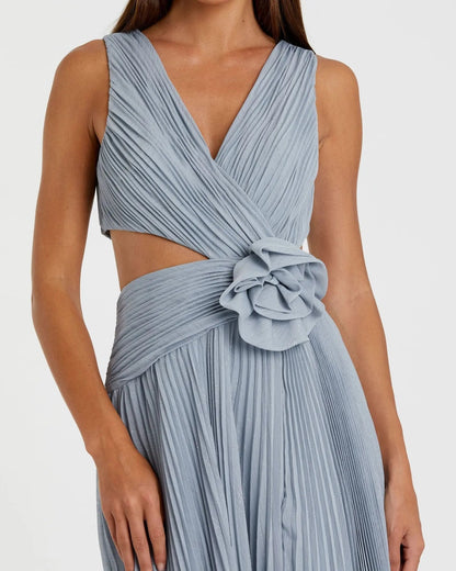 Mac Duggal Blue Ruched Chiffon Sleeveless Gown With 3D Flower