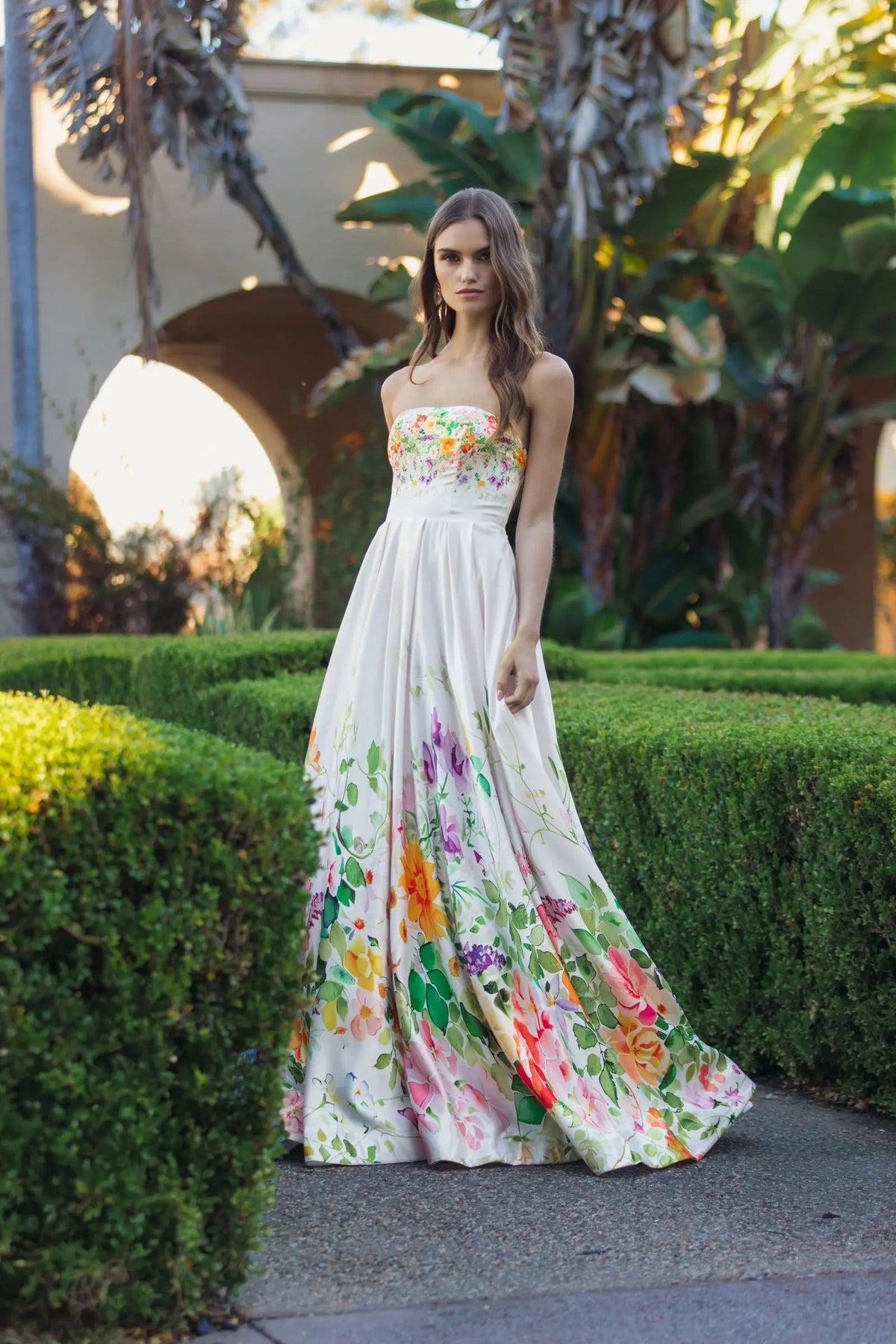 Mac Duggal White Floral Print Strapless Satin A Line Gown With Pockets