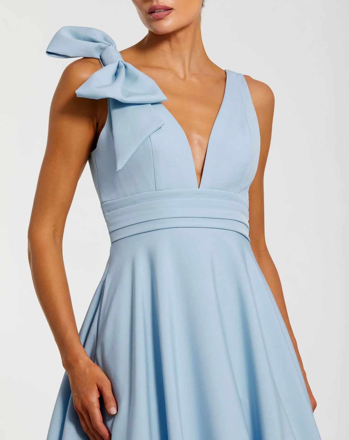 Mac Duggal Petite Light Blue Sleeveless Plunge Neck Ball Gown With Bow Detail