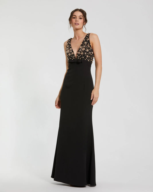 Mac Duggal Petite Black Embellished Deep V-Neck Crepe Gown With Bow